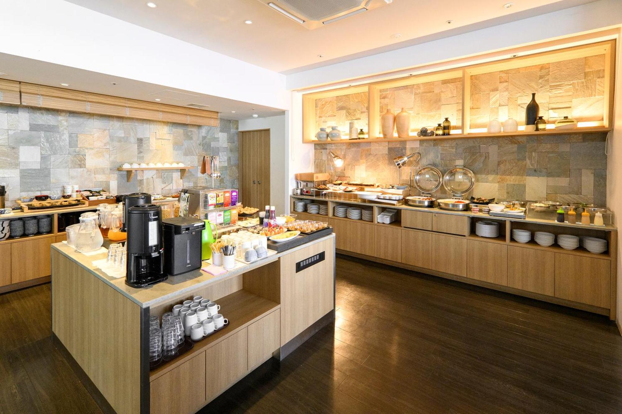 Hotel Forza Ойта Екстериор снимка